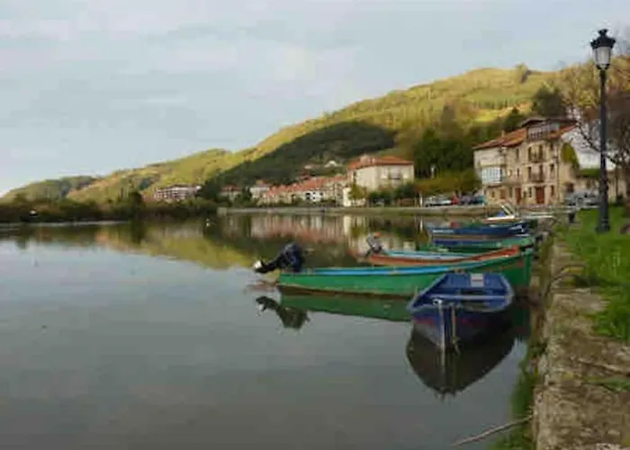 Precioso Atico Con Parking Privado. Vistas Al Rio